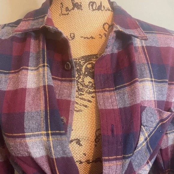 Handmade Upcycled Grunge MTV 90s Plaid Flannel Cropped Button Up Shirt Red Small - Picture 6 of 8